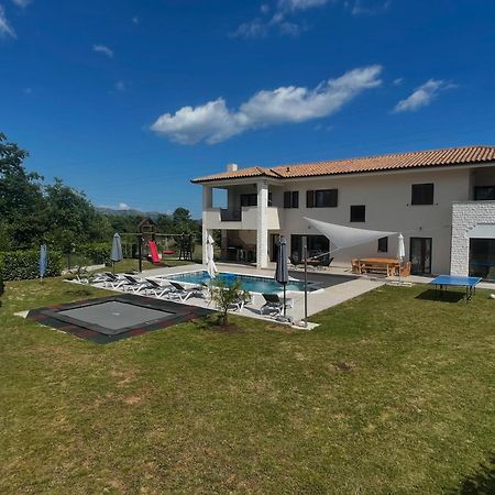 Villa Fluggi Near Labin Santalezi Exterior foto
